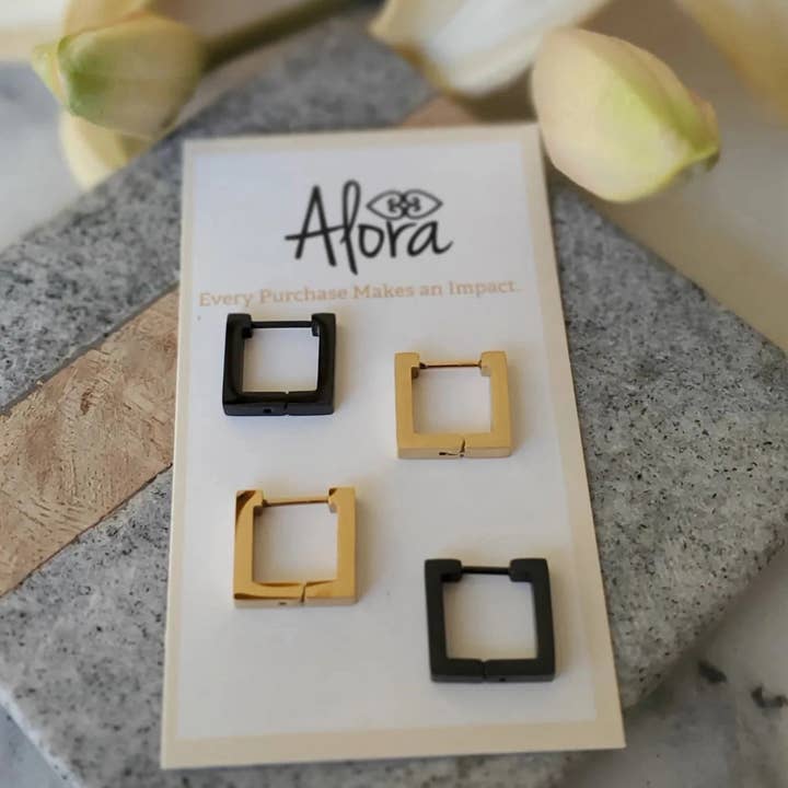 Alora Boutique Inc. - Wholesale Huggie Earrings - Kelly | Simple Square Huggie Hoop Earrings5