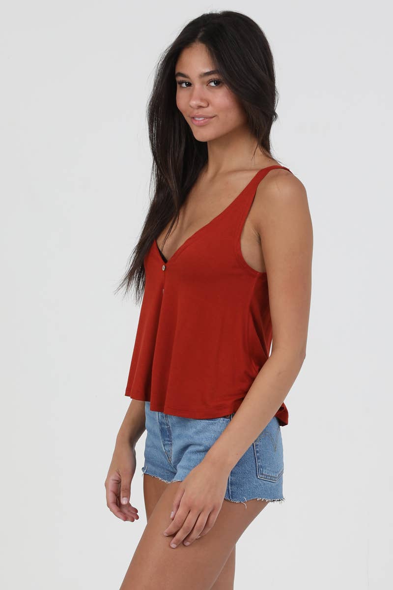 ANGIE – Engroshandel Tanktop – Kvinder – X2T72-ASIS SVINGENDE TANK TOP MED V-HALS MED ÅBEN RYG BASISTANK32