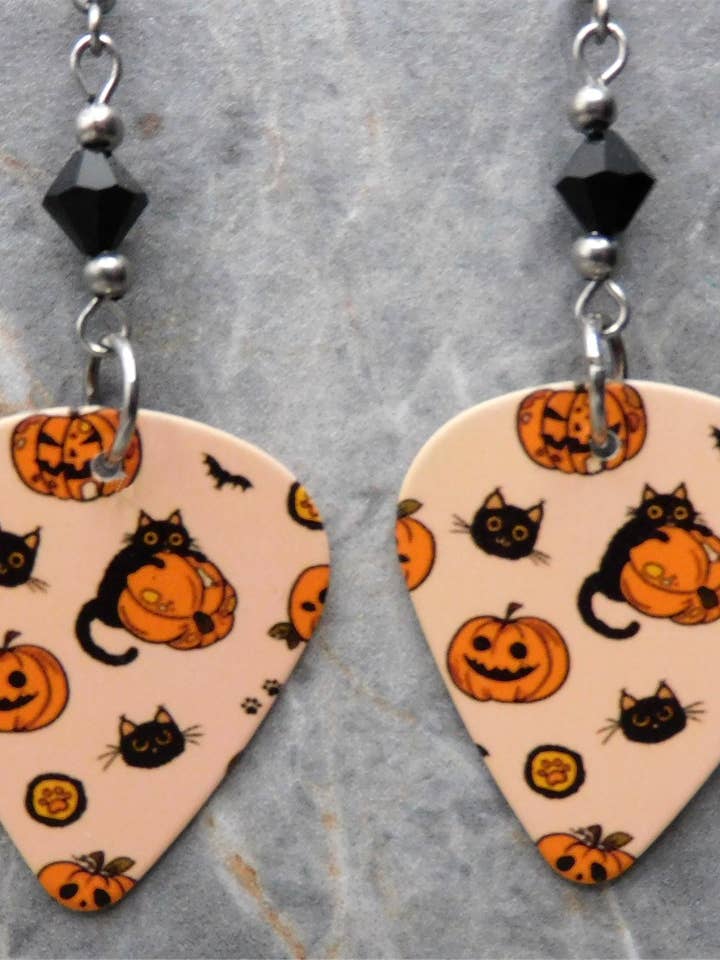 Pendientes de púa de guitarra con Jack o' Lantern de Halloween y gato negro para venta al por mayor de Simply Raevyn