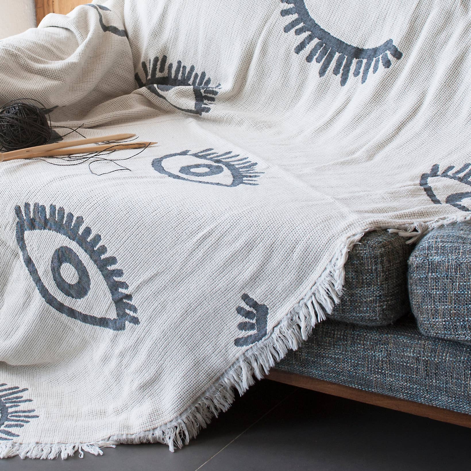 loom.ist - Wholesale Throw Blanket - Eye Throw/Blanket3