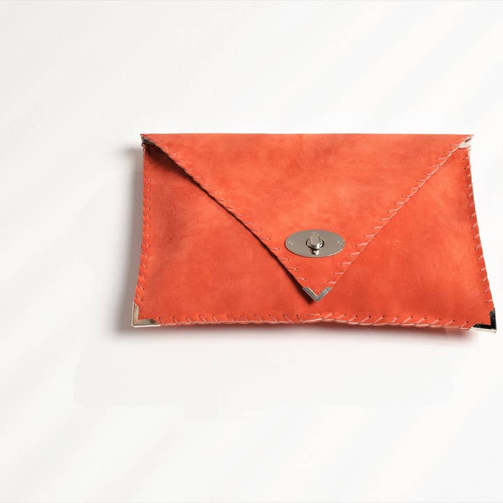 ANA KOUTSI – Großhandel Clutch – Damen – Symmetria Soft-Cluth in Koralle9