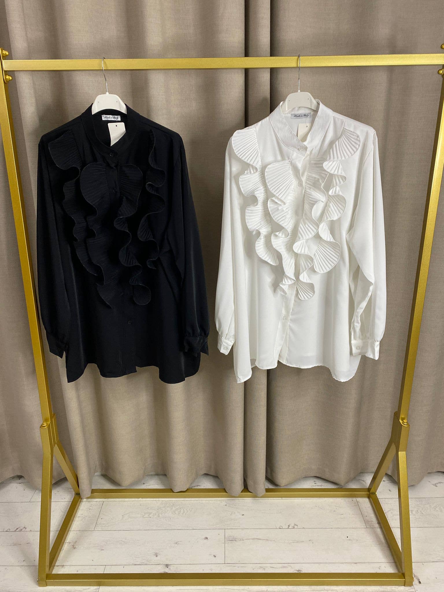 My Winners Direct – Engroshandel Skjorte med buttondown – til kvinder – Bianca Plus skjorte med flæser og lange ærmer4