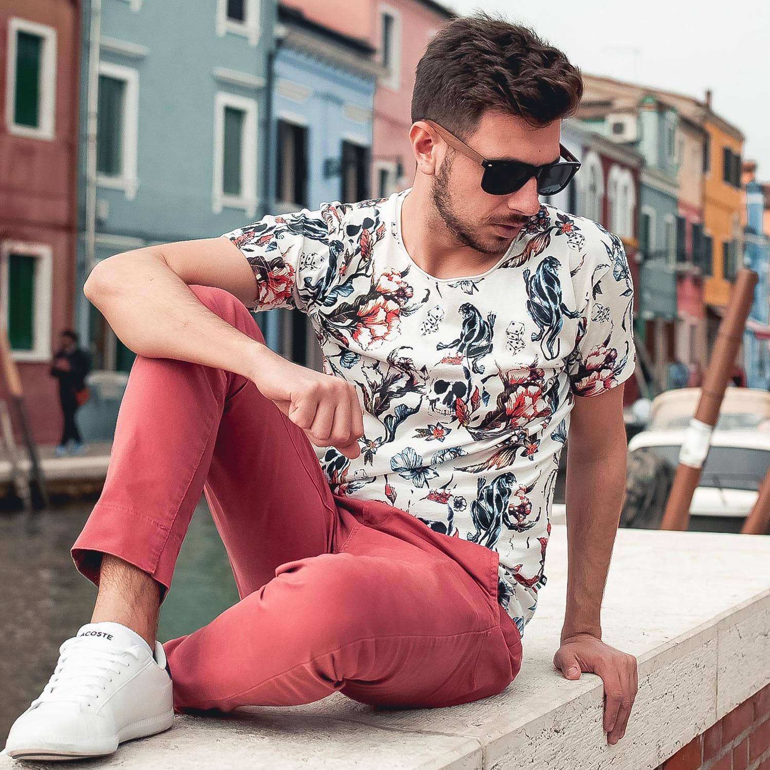 GOWOOD - Wholesale Sunglasses - Unisex - Walnut Wood Sunglasses with Black Polarized Lenses6