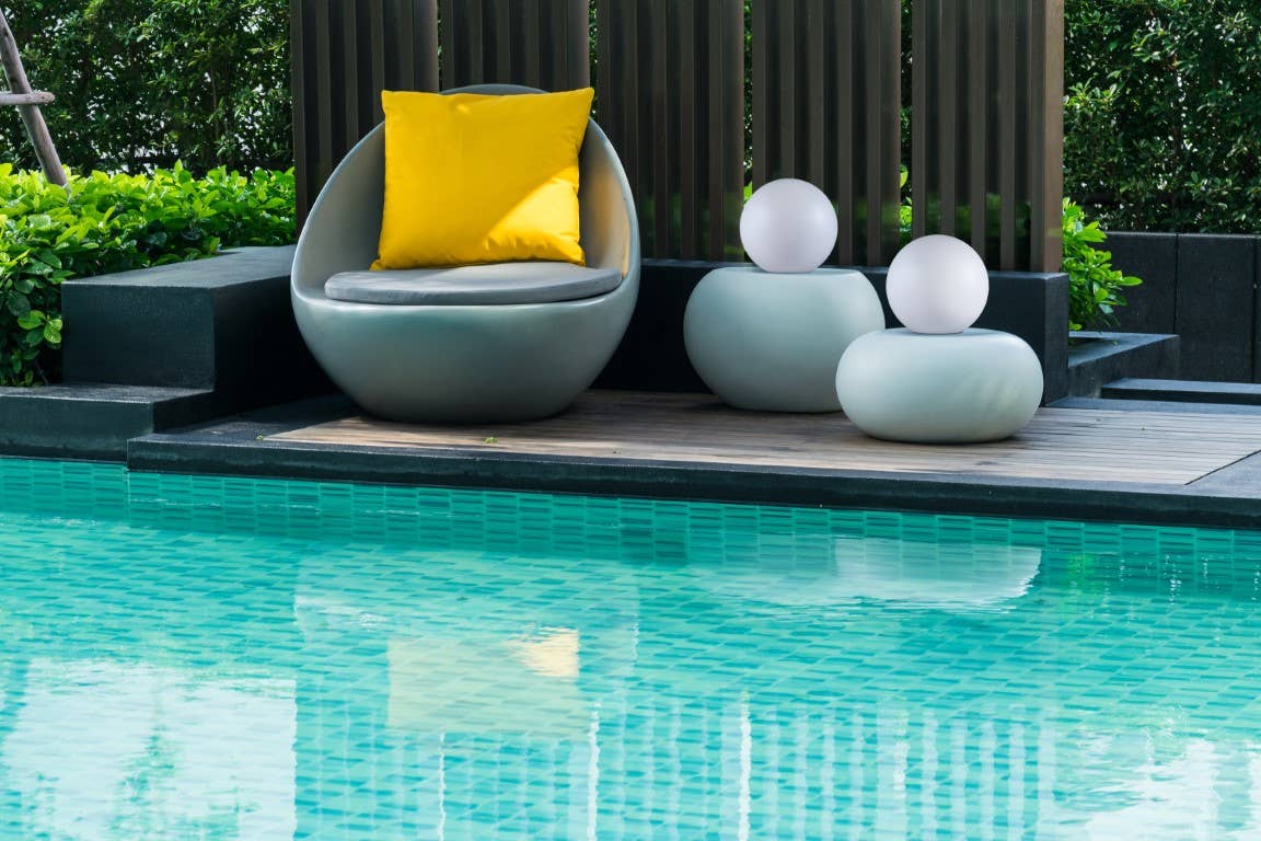 Allsop Home & Garden – wholesale Outdoor/lawn light – GLOW Portable LED Harvest Moon Outdoor Lantern - 12"2