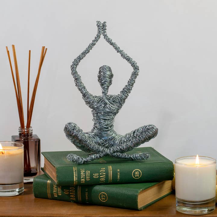 Haritopoulou – Großhandel Skulptur – Yoga, Namaste, handgefertigte Drahtskulptur, Drahtfigur