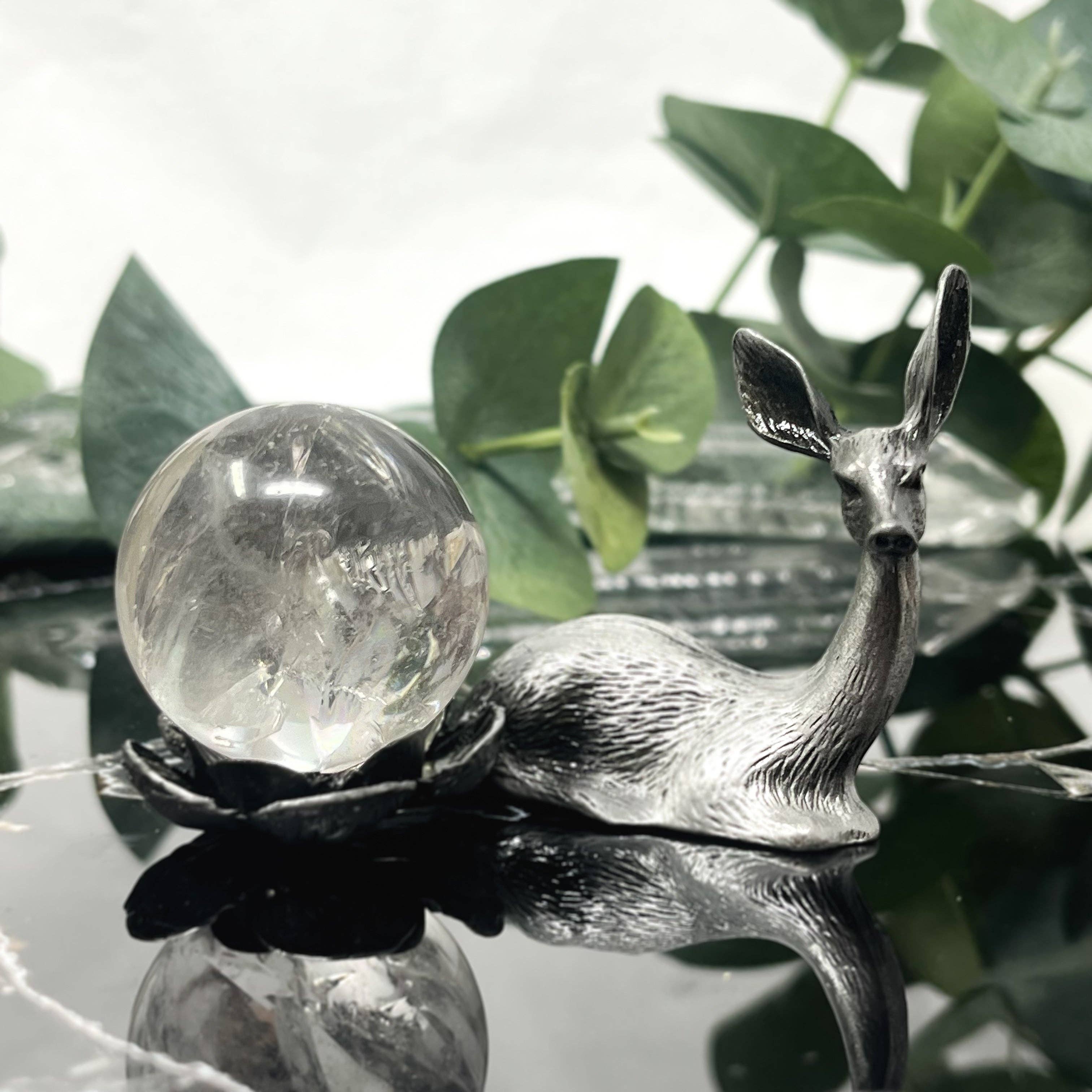The Crystal Tabby – Großhandel Tischdeko – Silberner Hirsch Kugelständer7