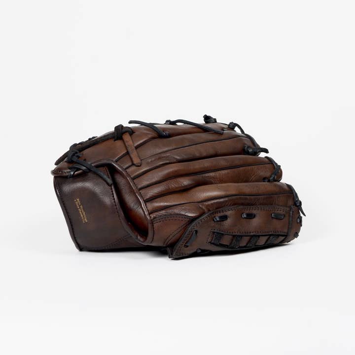 John Woodbridge Makers - Wholesale Sporting Accessories - VINTAGE LEATHER BASEBALL GLOVE 1920