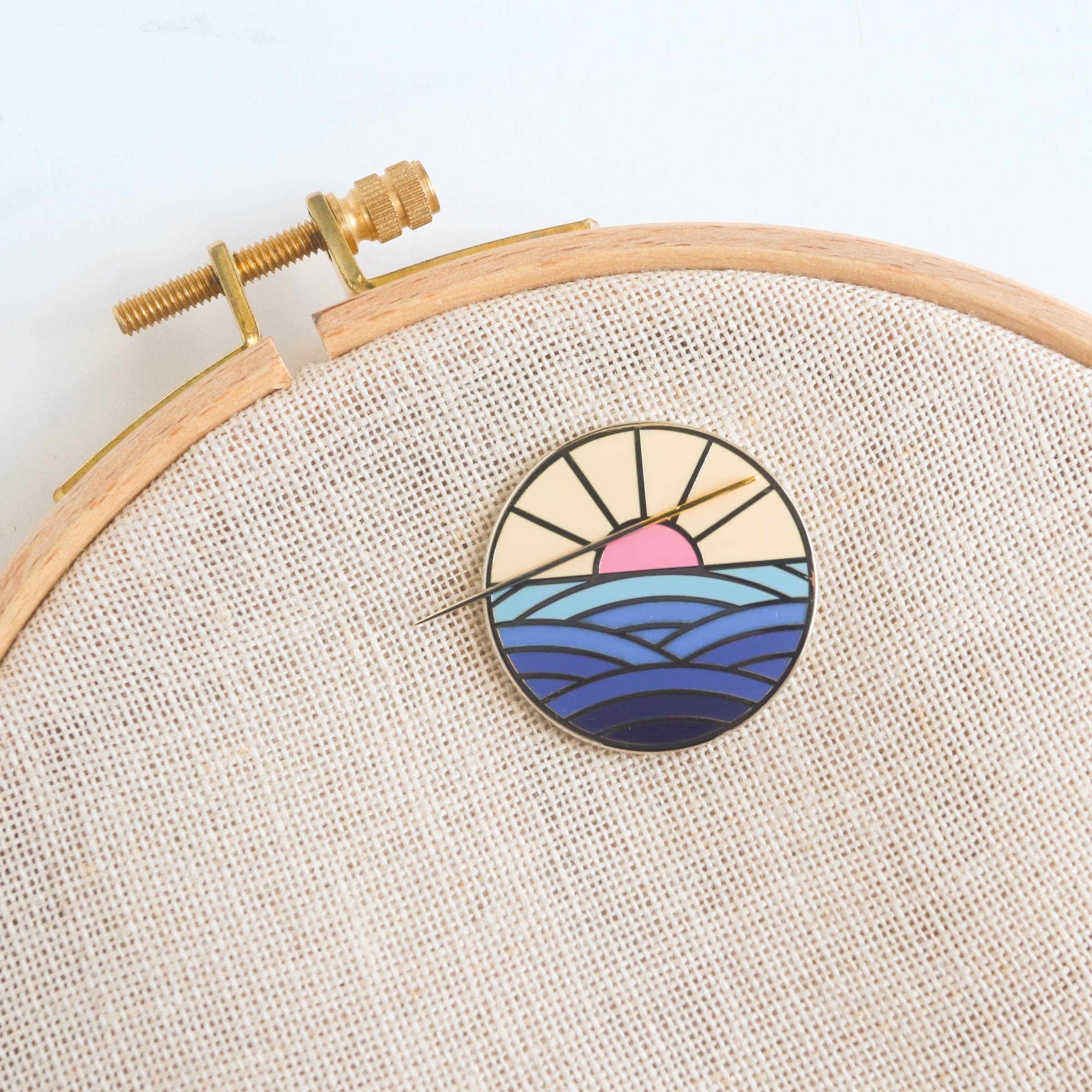 Stitched Modern – wholesale Embroidery/cross-stitch supplies – Pink Horizon Magnetic Needle Minder1