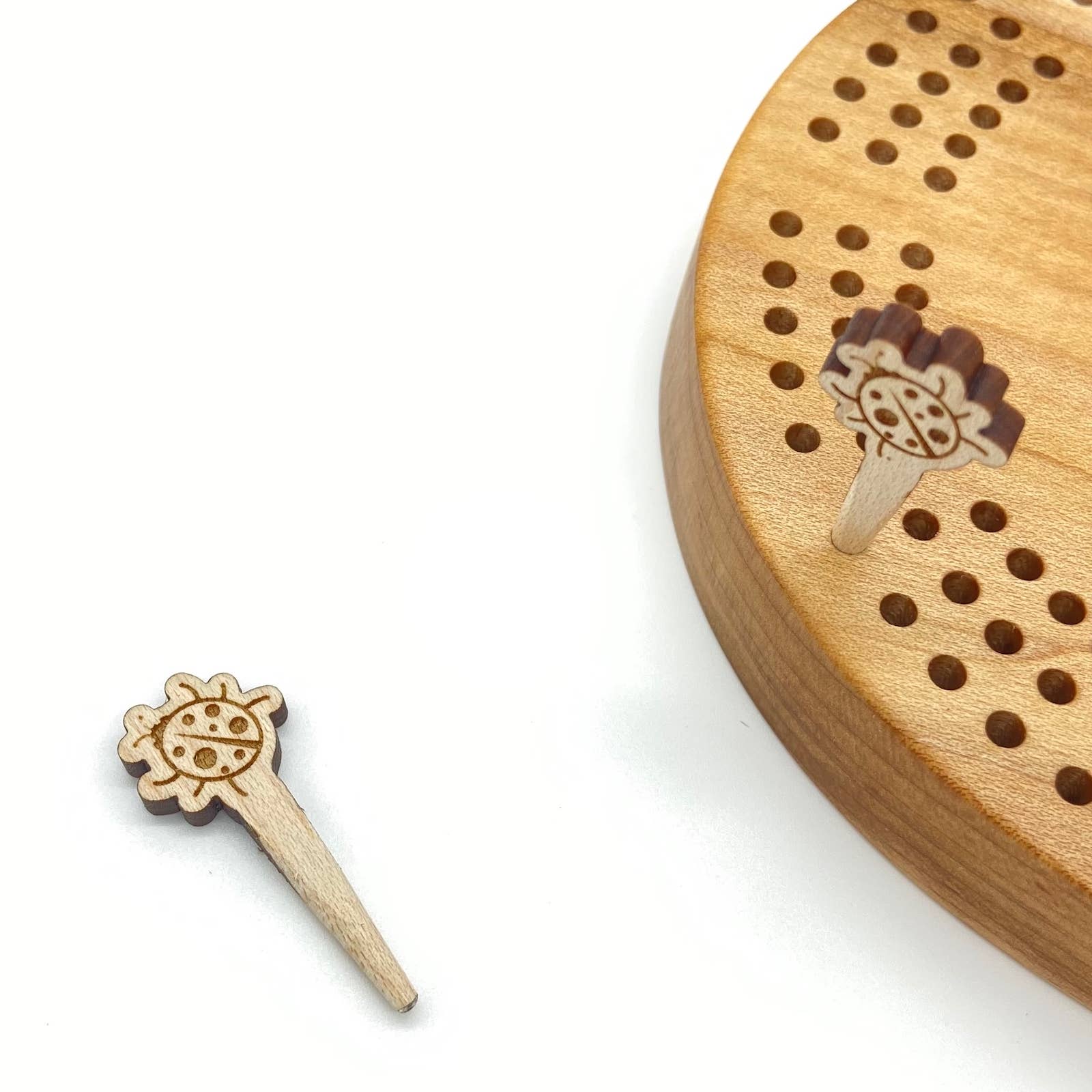 Cast & Carve - Venta al por mayor Juegos de mesa - Pinzas para cribbage, diseño de vida silvestre y cualquier diseño personalizado49