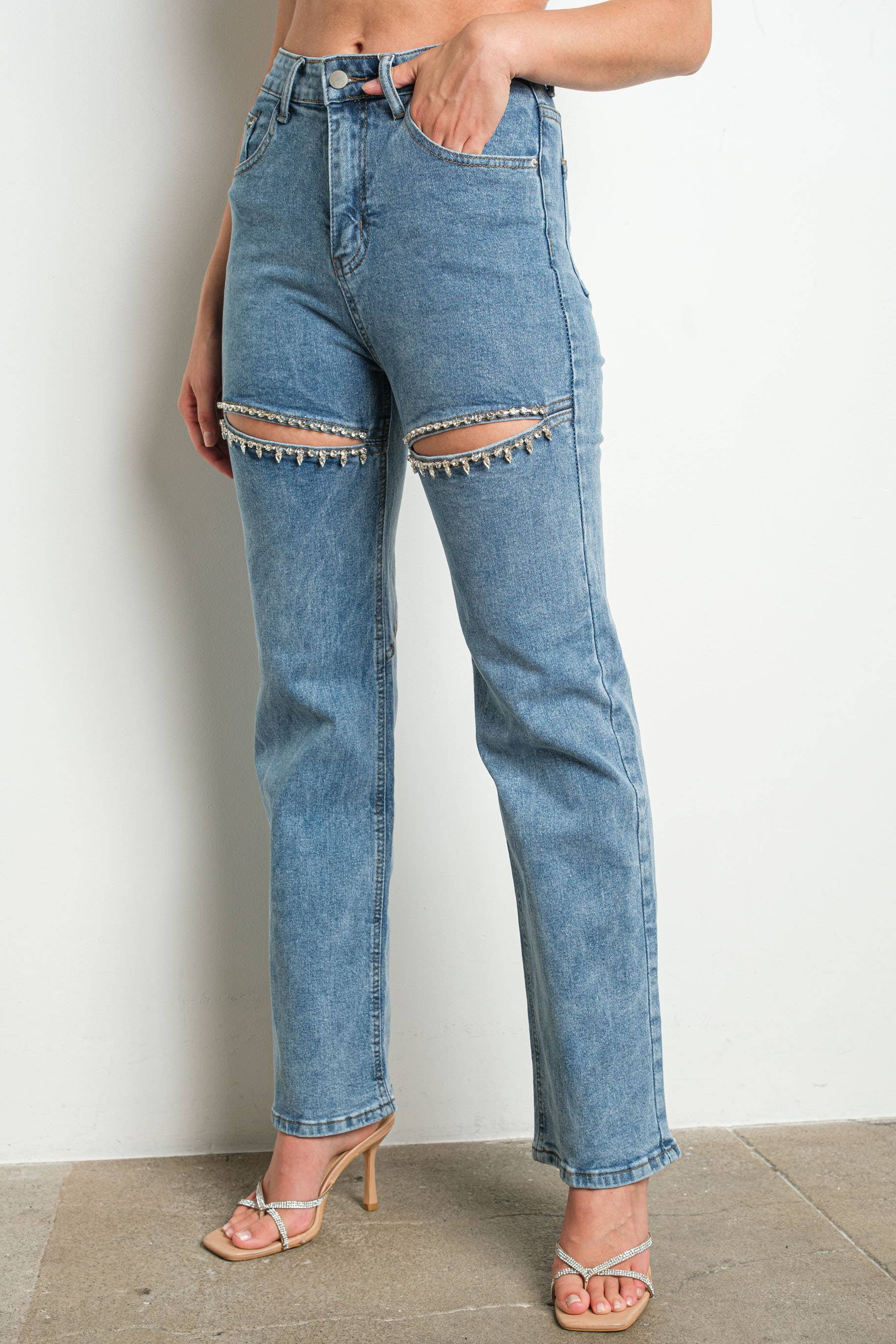 KIWI - Wholesale Jeans - Dames - KIWI spijkerbroek met hoge taille, kuitmodel en strassteen openingen2