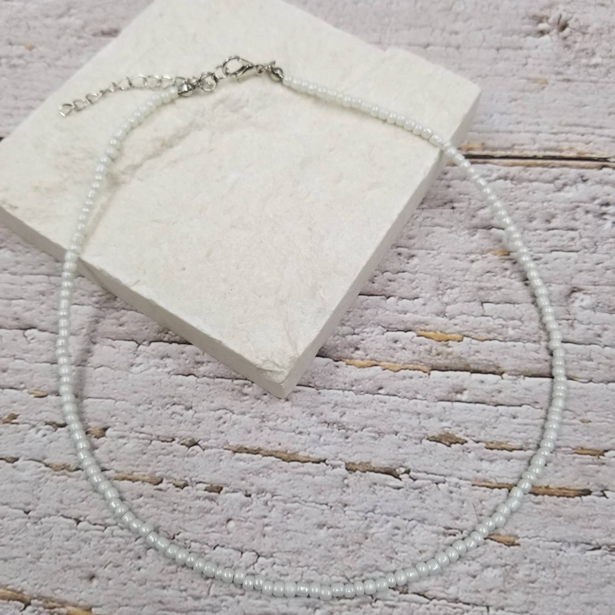 Treasure Wholesale – Engroshandel Perlehalskæde – Boheme Lagdelt Farverig Halskæde med Frøperler5