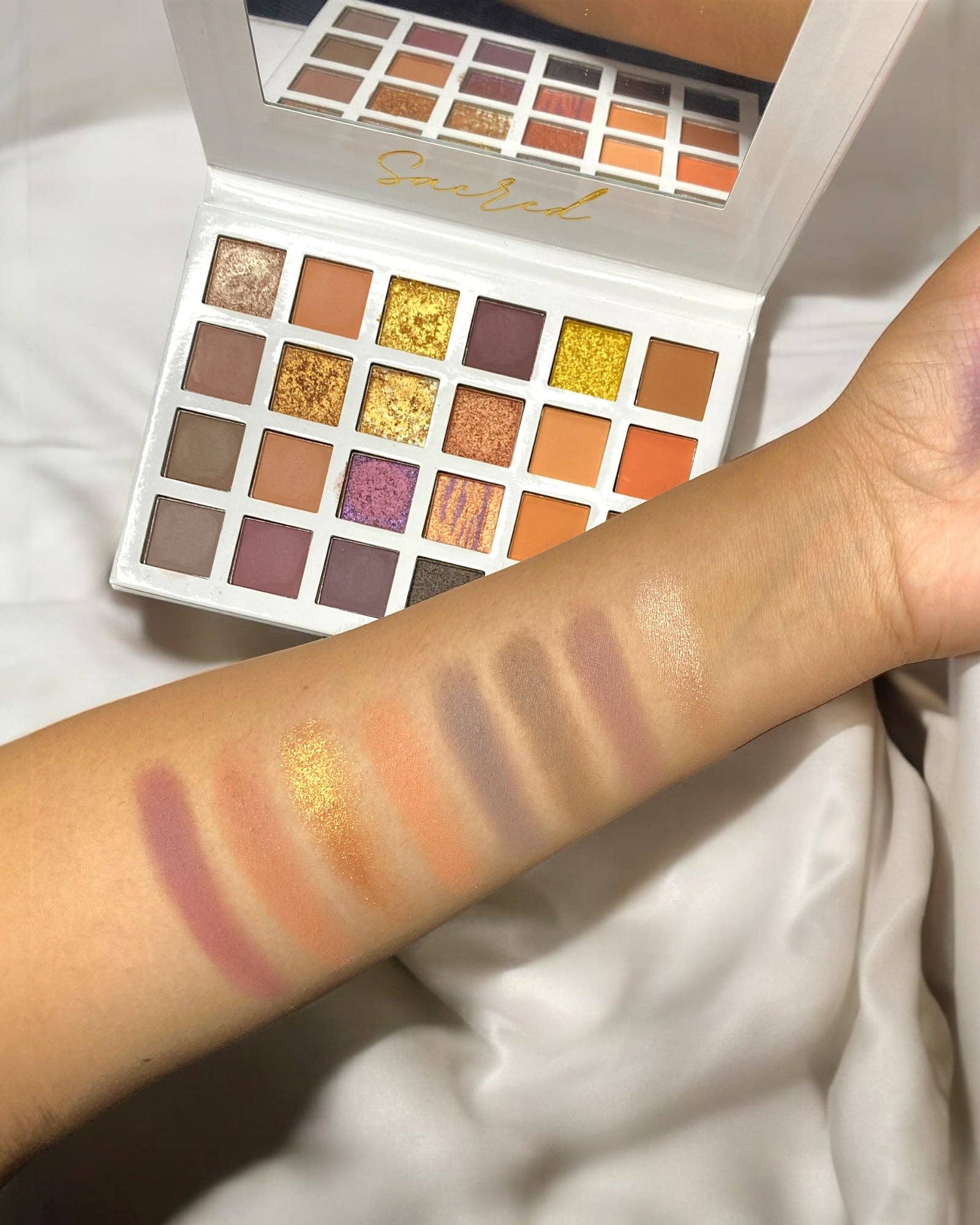 XIME BEAUTY - Vendita all'ingrosso Palette di ombretti - Palette ombretti Sacred1