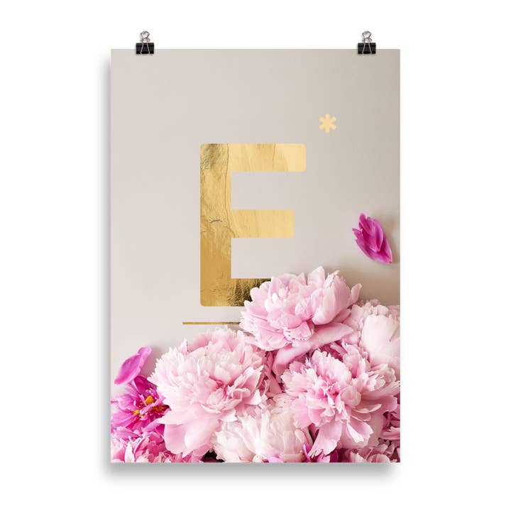 pivoines ABC | lettre E light pour la vente par HEARTMADE Prints