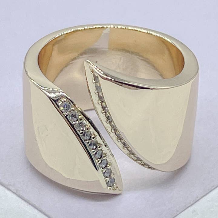 Bague épaisse ajustable en GF 18k avec CZ ailé pour la vente par Milie