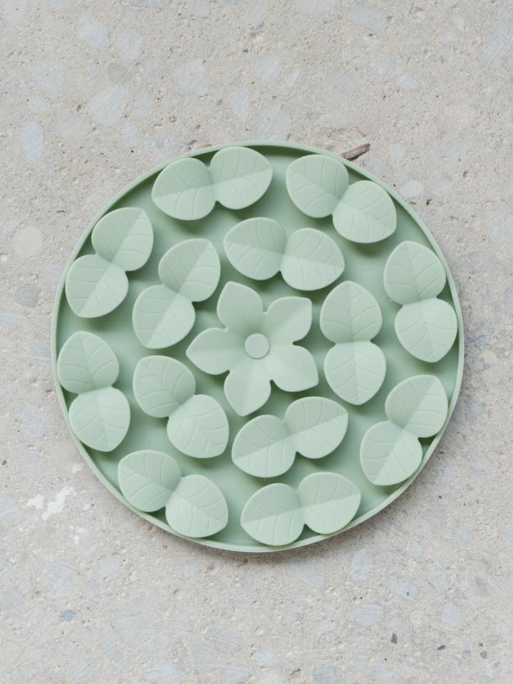 Sage Green Circle Enrichment Snuffle Mat for wholesale by dexypaws