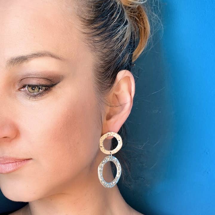 Doppelkreis-Ohrringe für den Großhandel von Dora kapousouzi Jewellery