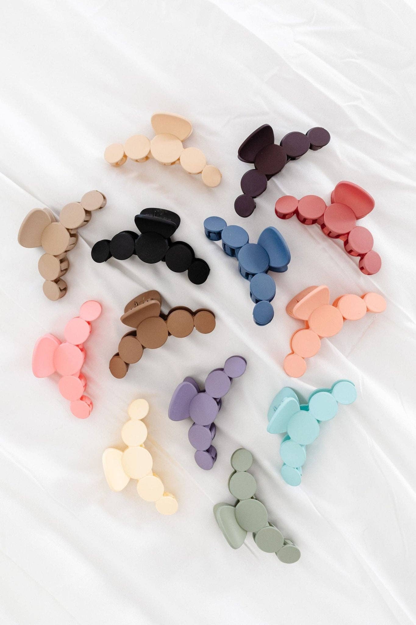 Shop Andi - Wholesale Hair Clip - Women's - Circles Claw Clip35