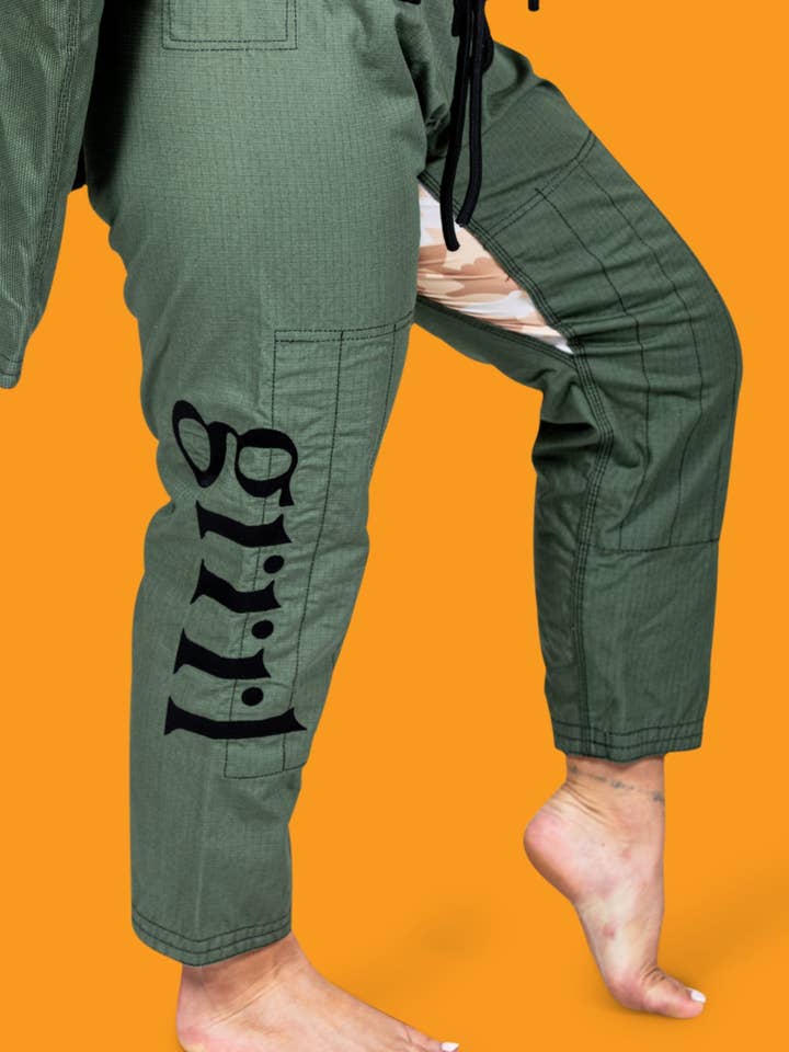 Pantalon GI de marque GRRRL - STOCK LIMITÉ pour la vente par GRRRL