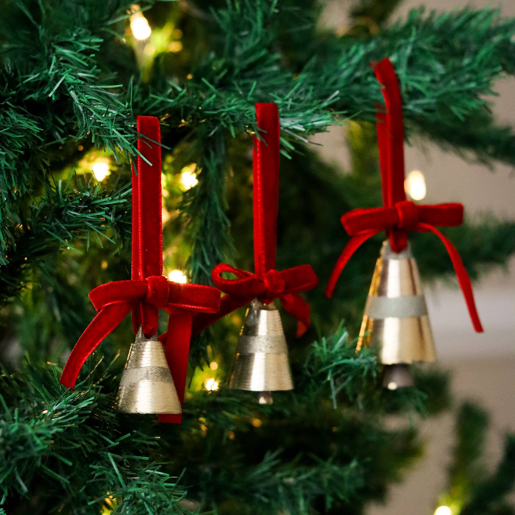 Beige & Stone USA - Wholesale Ornament - Christmas Tree Ornament Bell with Ribbon5