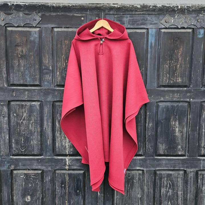 100% Wool poncho - OLAND - Unisex ruana cape and other Purchase Wholesale patate olandesi. Free Returns & Net 60 Terms on Faire trending on Faire.