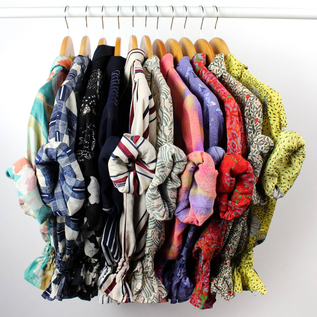 Sun's Out! - Wholesale Blouse - Women's - Reworked Vintage Long-Sleeve Button Up Blouse - Cinched6