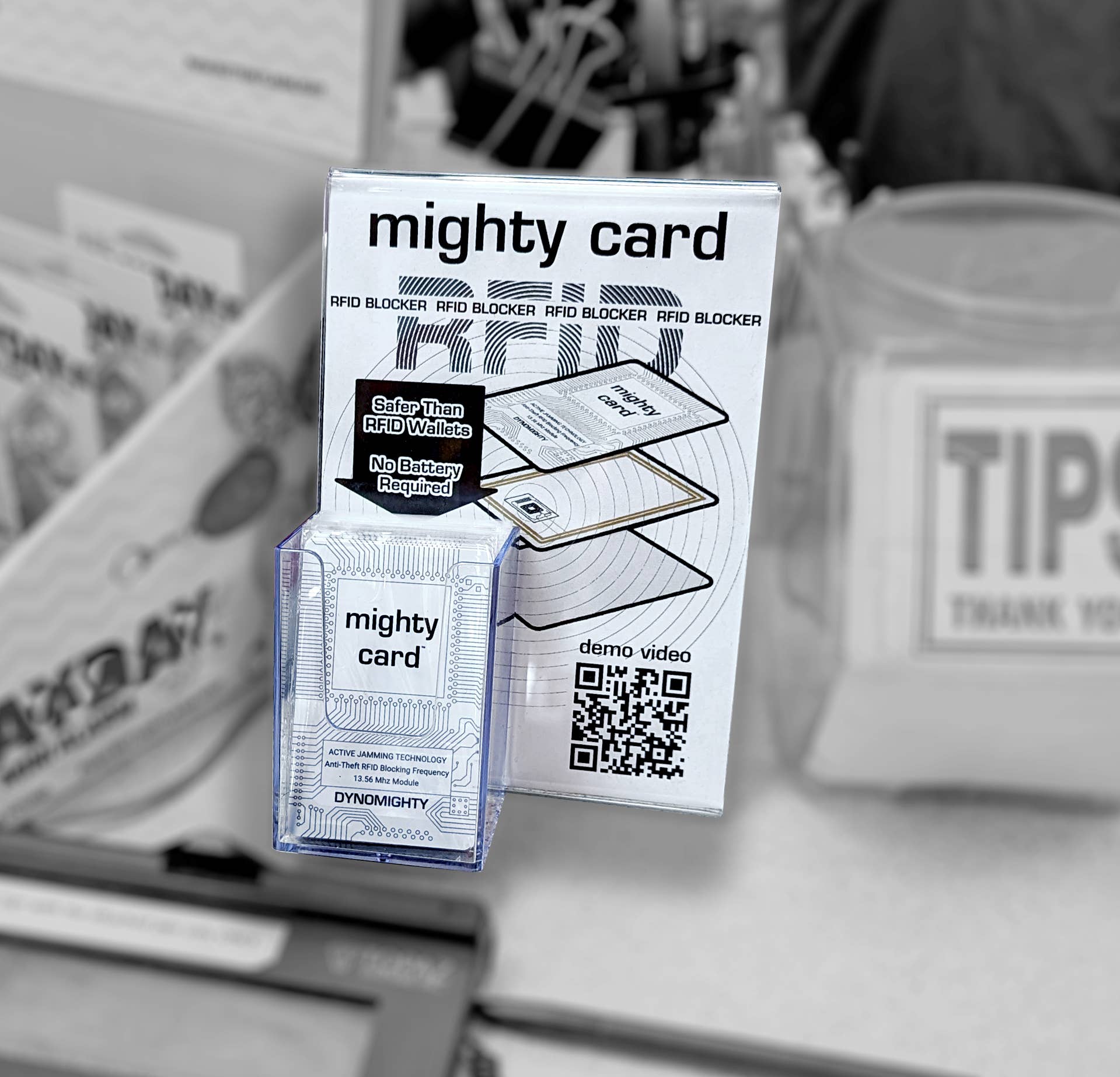 Mighty Wallet - Wholesale Retailer Display - Accessories - RFID Blocking Mighty Card & Display (30 Units)8