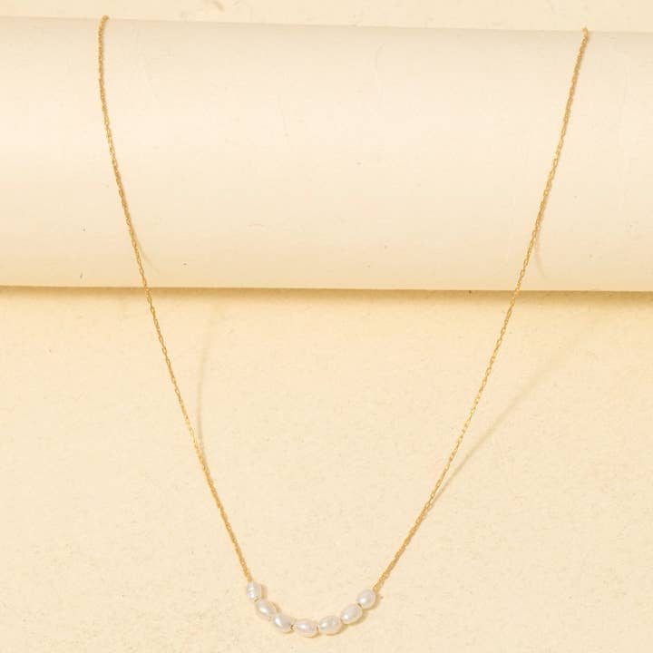 Collana a Catena Delicata Pearl Row per la vendita all'ingrosso da parte di Anarchy Street