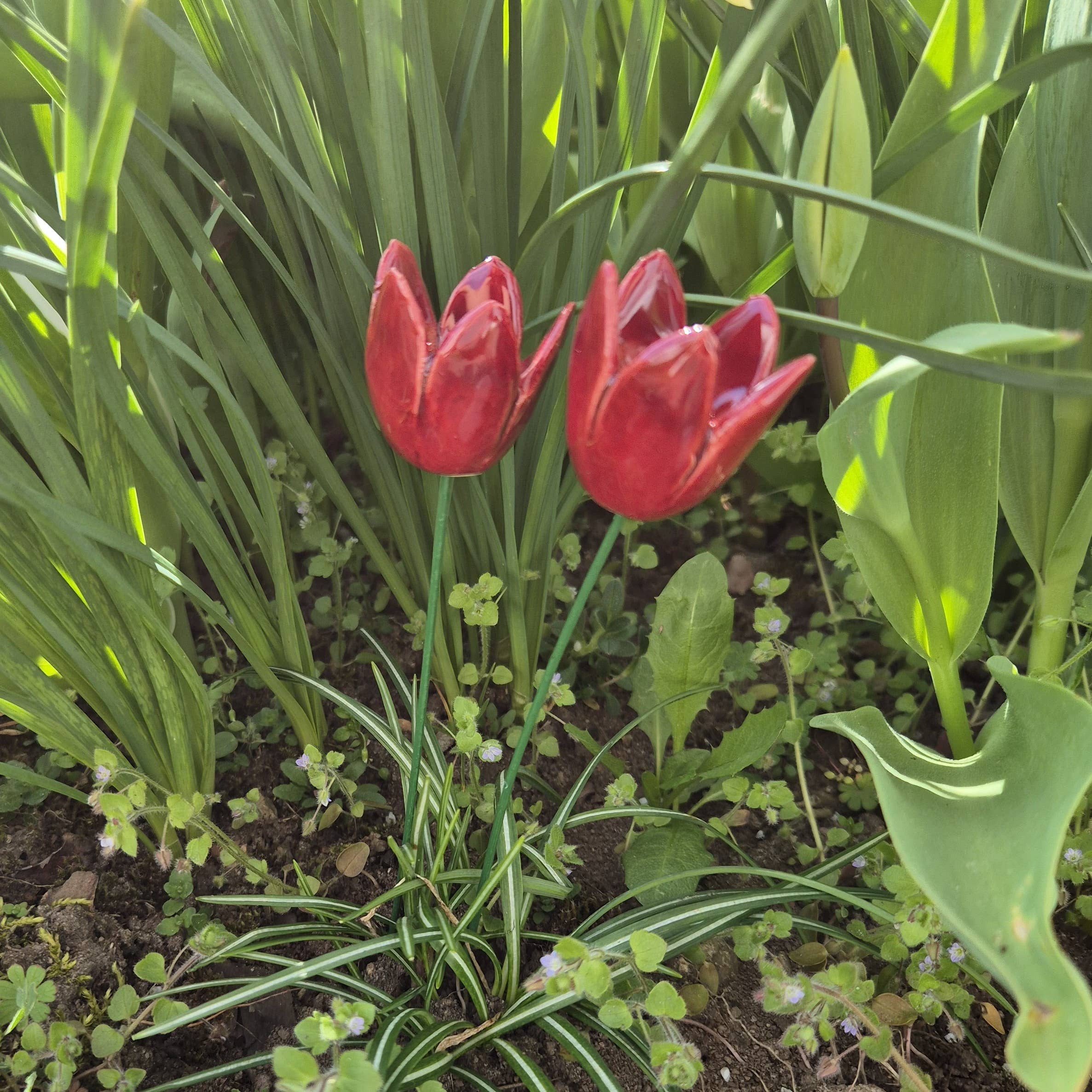 Pannonhem AB. - Wholesale Artificial Flowers - Ceramic Burgundy Tulip, Plant stake, ceramic flower on stem3