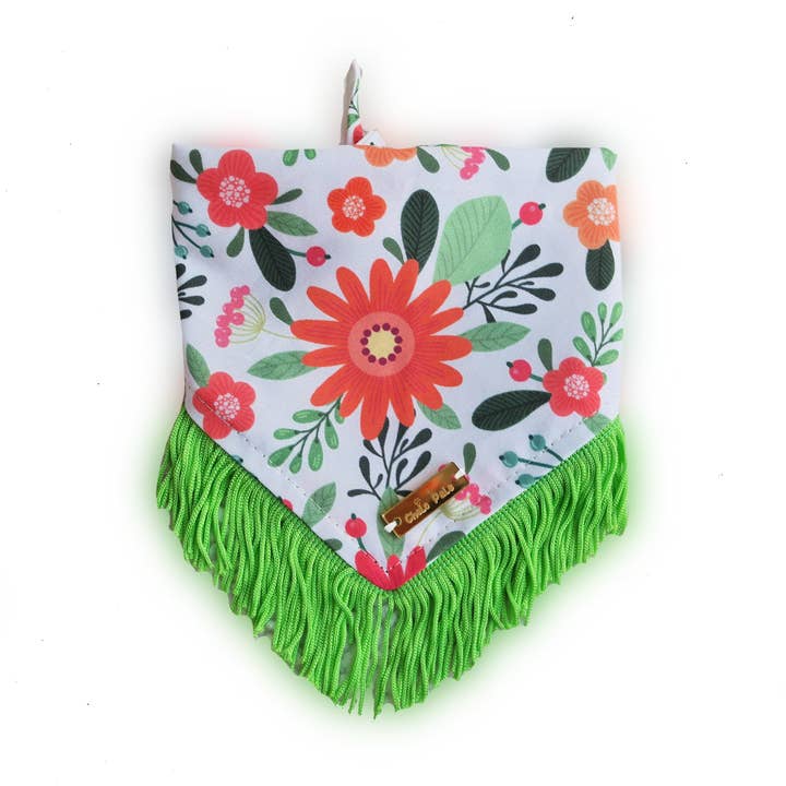Bandana pour chien Flora pour la vente par Chelo Pals