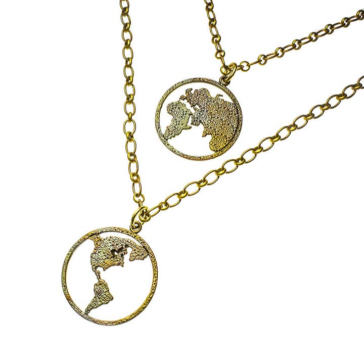 Collier irisé à double hémisphère Peace on Earth pour la vente par From War to Peace