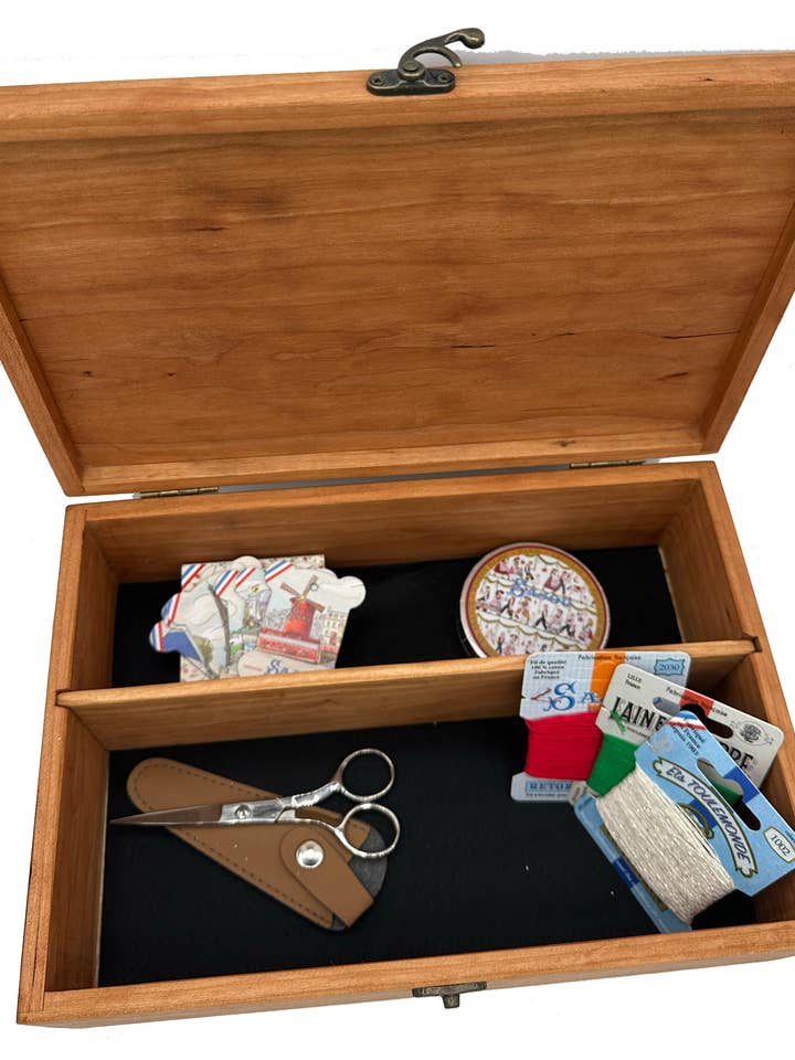 Deluxe Studio Box for wholesale by The Scissorists