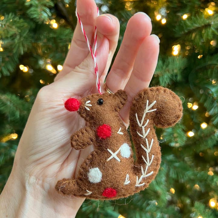 Ornaments 4 Orphans – Ornamento por atacado – Enfeite de Natal em lã de feltro de esquilo2