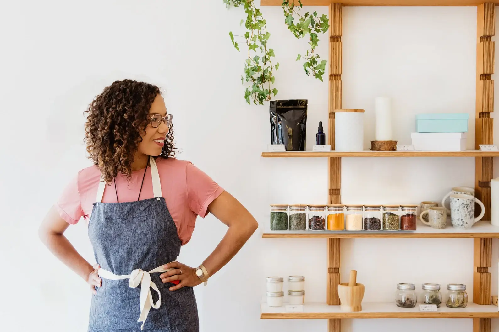 HighTree – wholesale Burkar – 150 ml glasburk med bambulock (trädgraverad)6