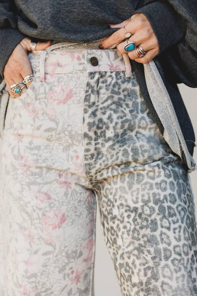 fashionworks - Wholesale Jeans - Women's - Western Leopard Frayed Edge Wide Leg High Waist Jeans*4-1612