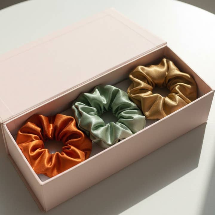 Chouchous en satin en gros | Terracotta, Sauge, Or pour la vente par Whispering Petals Handmade