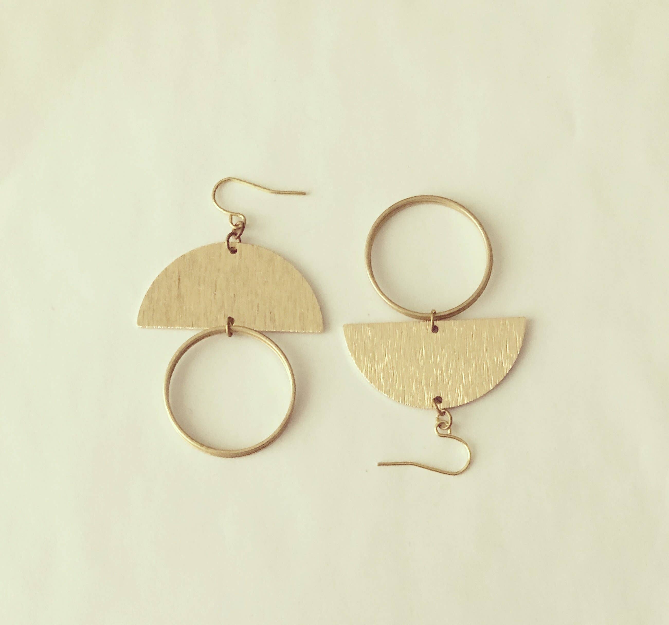 darlings of denmark - Wholesale Hangende/ronde oorbellen - Dutte geometrische hoepeloorbellen van ruw messing0