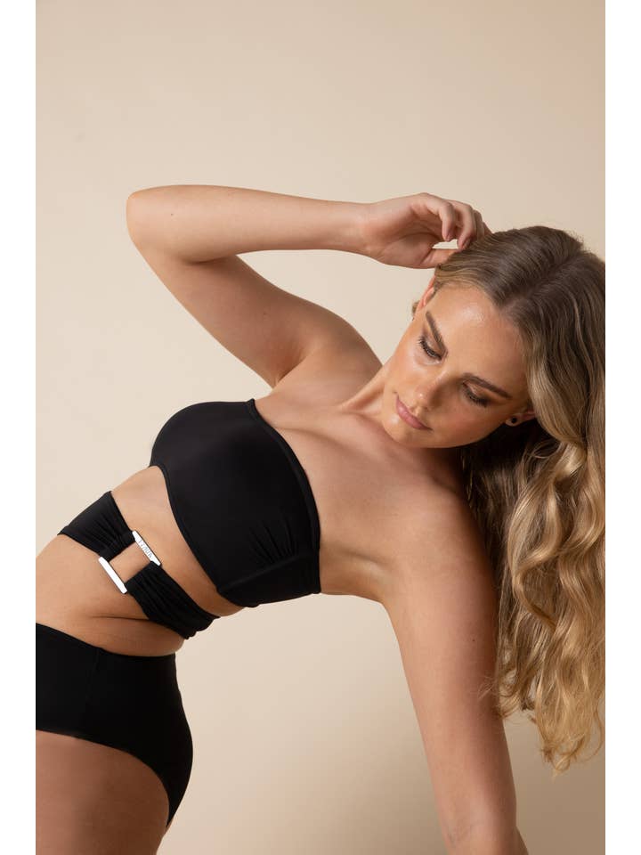 Black Cut-out 1PC for wholesale on Faire1