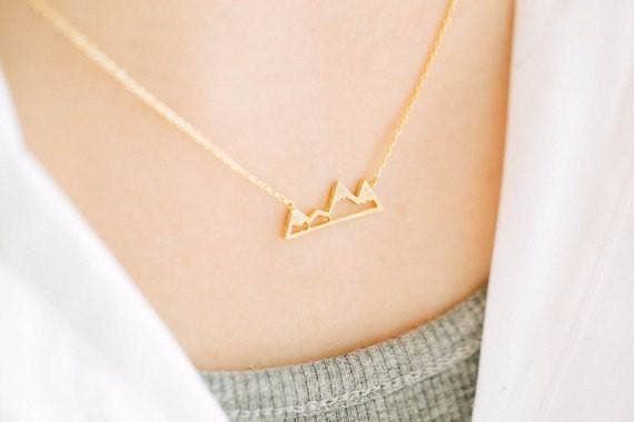 Alora Boutique Inc. - Wholesale Pendant/Charm Necklace - Aspen Dainty Mountain Necklace2