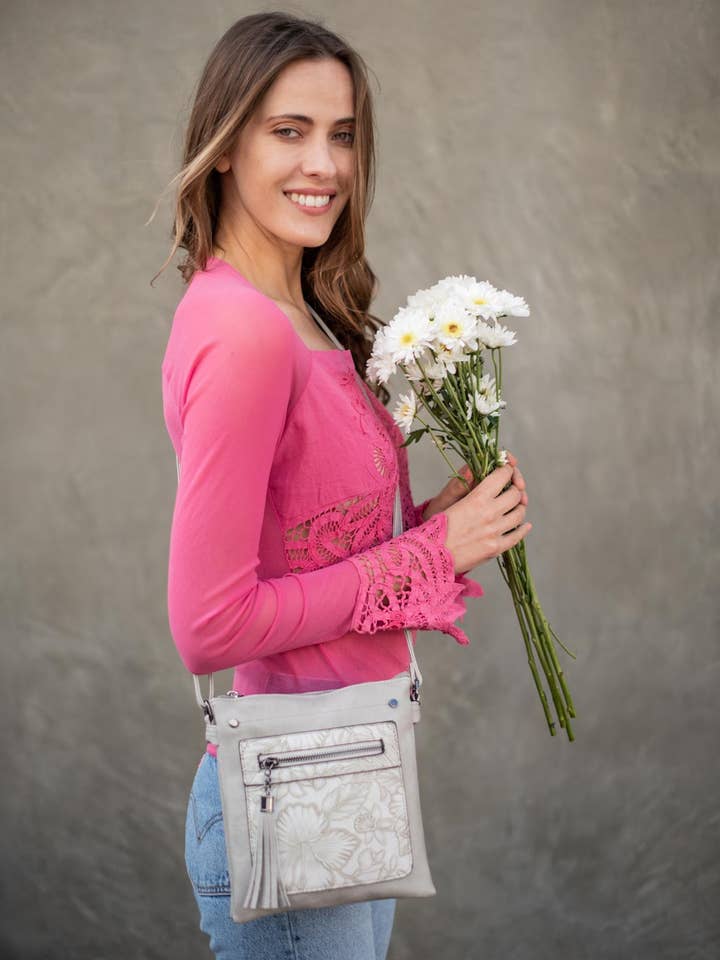 Sara 3300 Umhängetasche für den Großhandel von Liz Soto Handbags