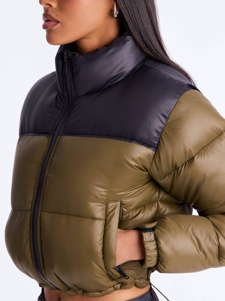 VESTE MATELASSÉE À FERMETURE ÉCLAIR AVEC CONTRASTE DE COULEUR pour la vente par 5besties inc