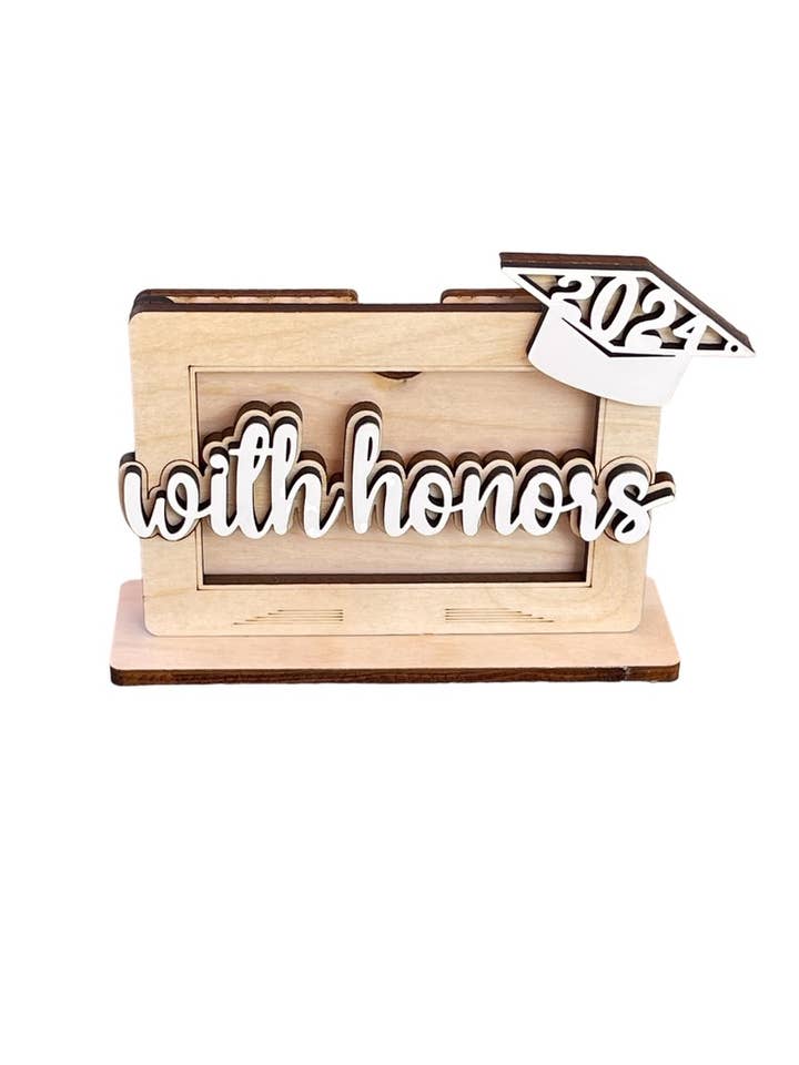 Håndlavet trægradueringsgavekortholder - med hæder for engroshandel hos Deer Custom Designs