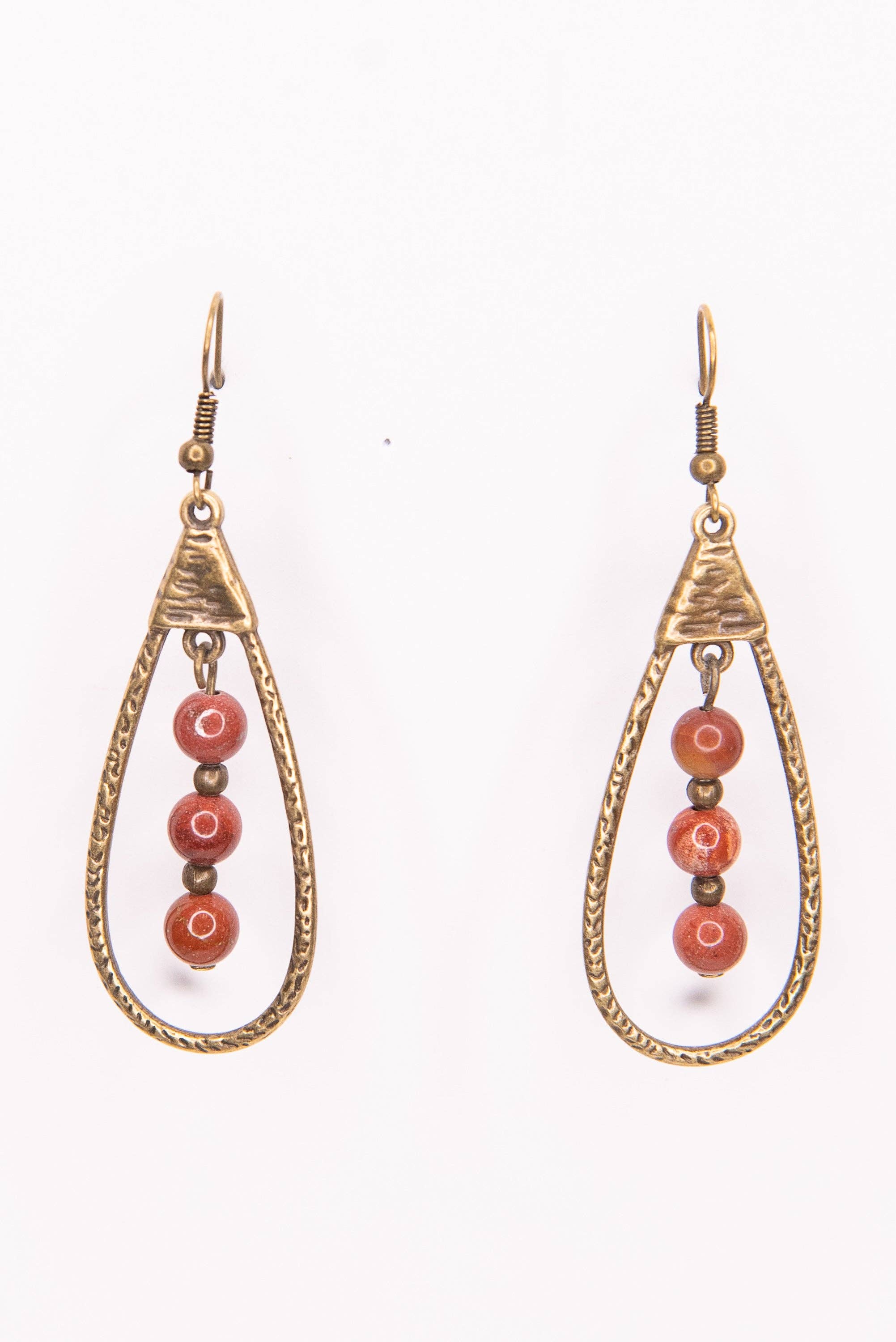 Dylan Designs - Vente Boucles d'oreilles pendantes - Boucles d'oreilles Sherri en rouge1