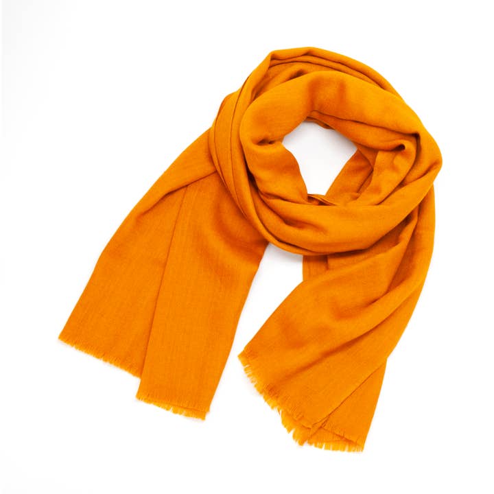 Stola in cashmere arancione Louise per la vendita all'ingrosso da parte di Jos&fine