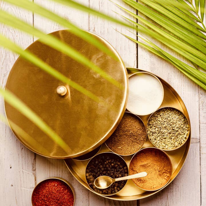 Roots Spice - Wholesale Spice Rack - Luxury 7-Spice Rack - Brass