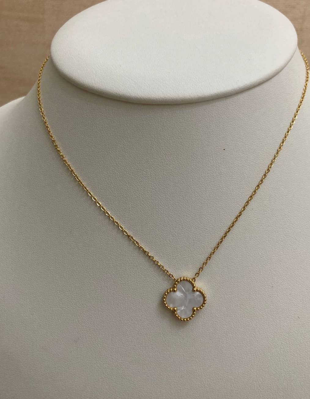 MABEL LOVE CO - Wholesale Pendant/Charm Necklace - White Dainty Clover Necklace