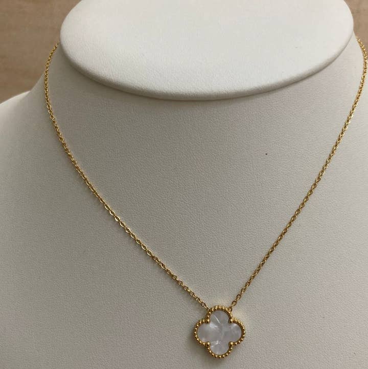 MABEL LOVE CO - Wholesale Pendant/Charm Necklace - White Dainty Clover Necklace0