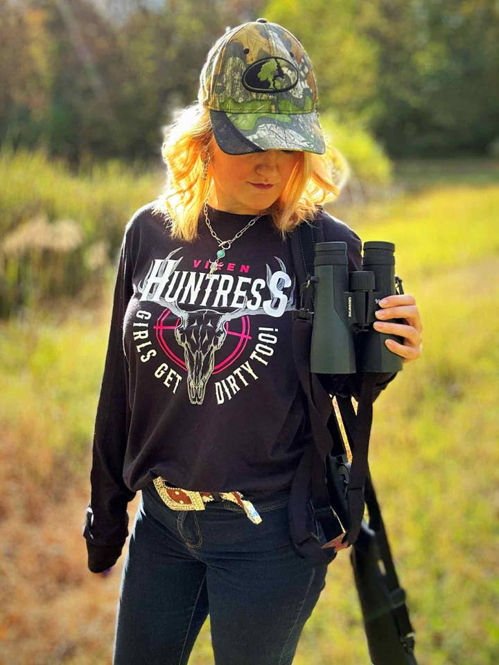 Camiseta de Manga Comprida Sharp Shooter por atacado de Off Road Vixens Clothing Co.