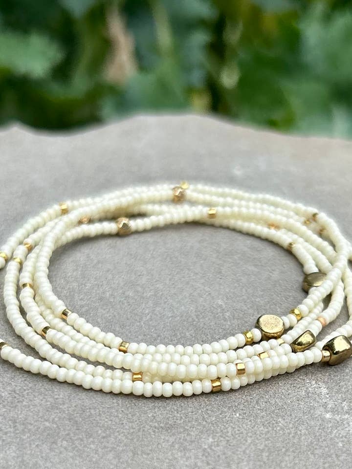 Creamy White Gold or Silver-Sprinkled Beaded 5-Wrap Boho Bracelet for wholesale by Lady Bird Market
