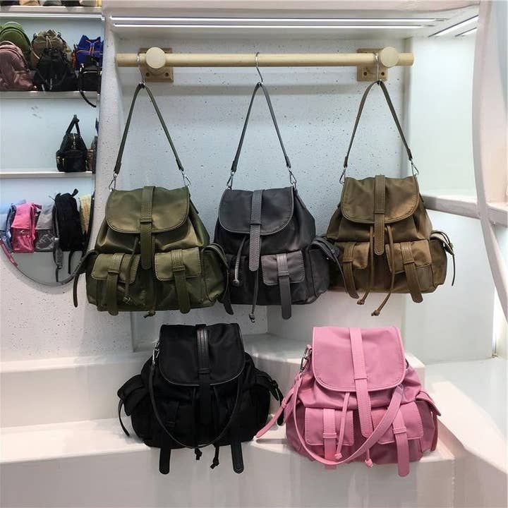 Zaino Leggero in Nylon con Multi Tasche per la vendita all'ingrosso da parte di kycozy