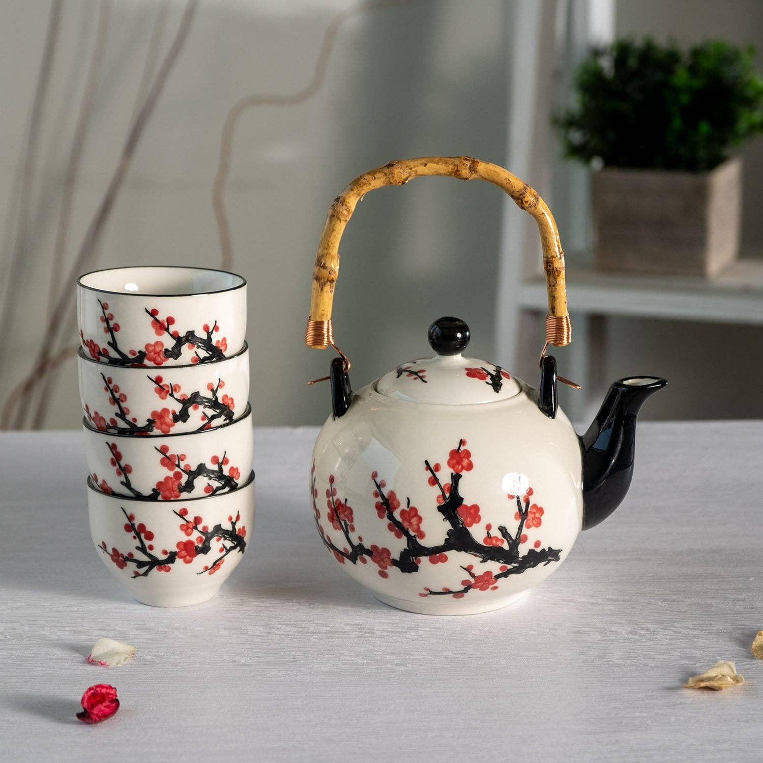 Urban Tokyo - Wholesale Tea Set - Cherry Blossoms Tea Set 30 oz Tea Pot with 4 Cups (1/8)3
